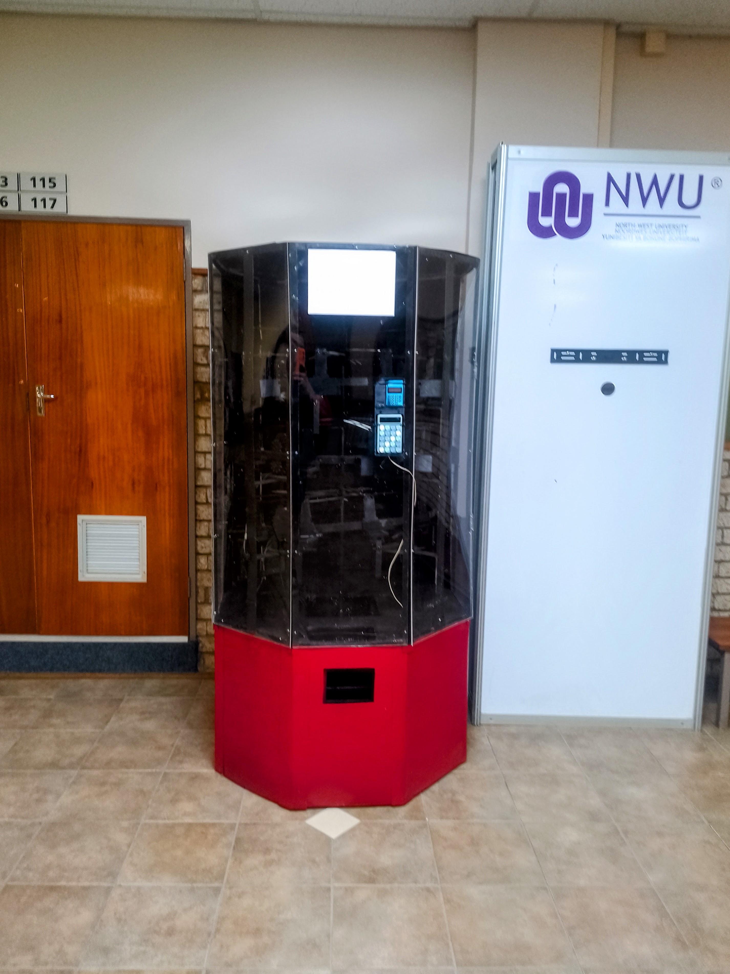 NWU G1-Spinnekopgebou Lobby